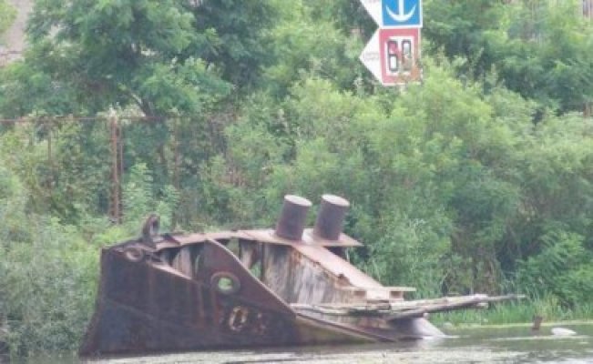 Liber la construcţia navelor gigant